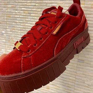 Brand new!! Puma mayze velvet sneakers, red color, size 7.